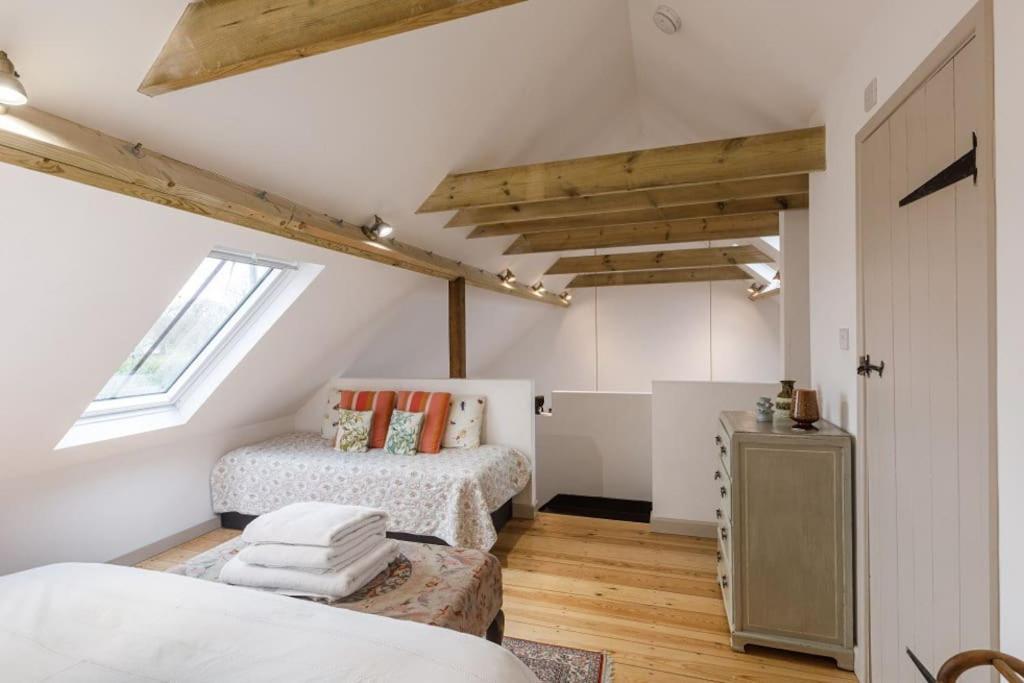 Stylish Cottage In The Pewsey Vale Marlborough Exterior foto