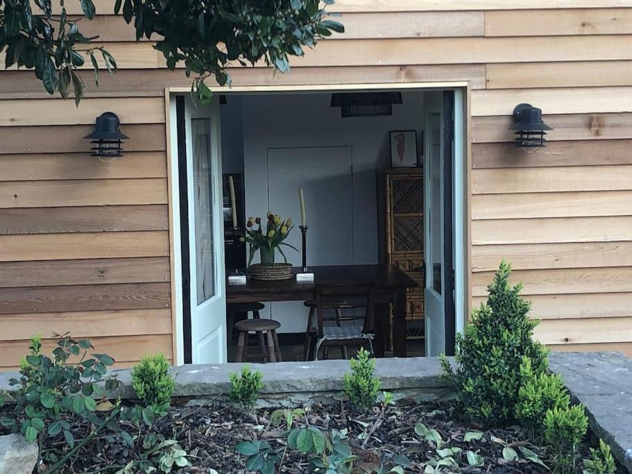 Stylish Cottage In The Pewsey Vale Marlborough Exterior foto