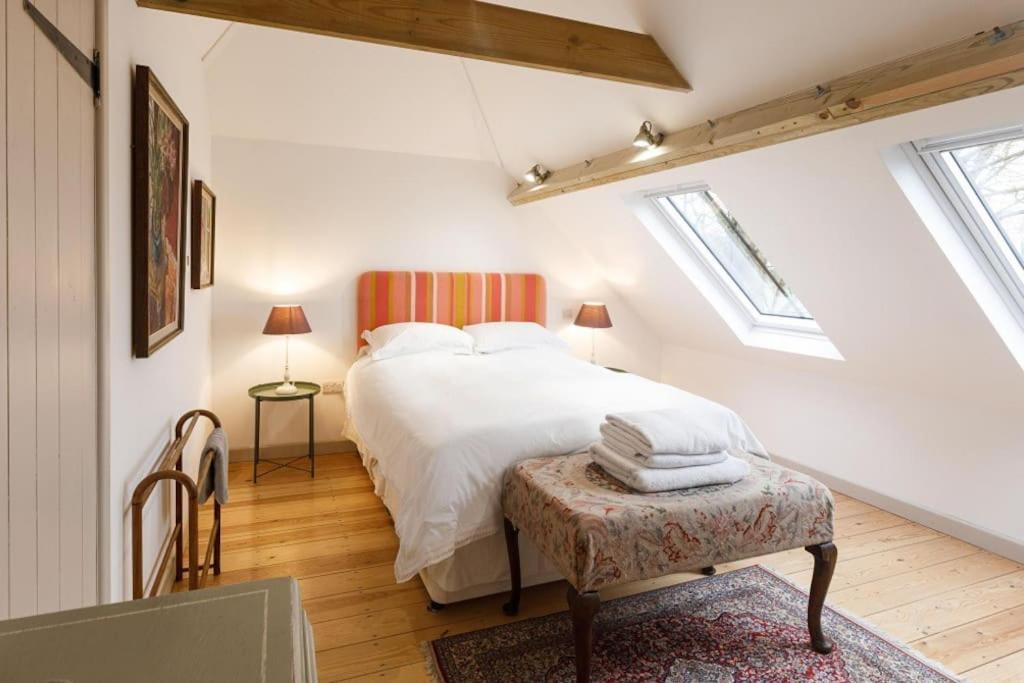 Stylish Cottage In The Pewsey Vale Marlborough Exterior foto